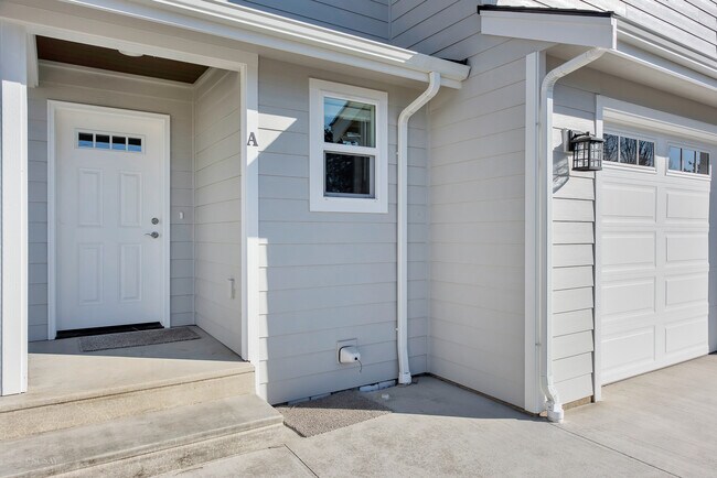 Building Photo - 802 Nooksack Rd