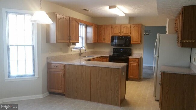Building Photo - 23124 Autumn Leaf Way