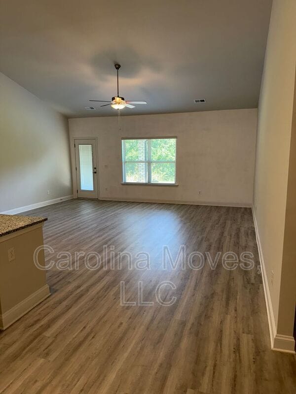 Building Photo - 349 Cypress Holw Trl