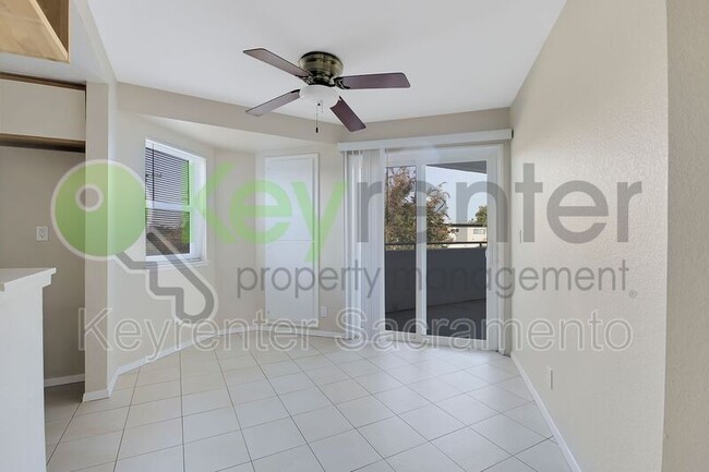 Foto del edificio - 2541 Fulton Square Ln