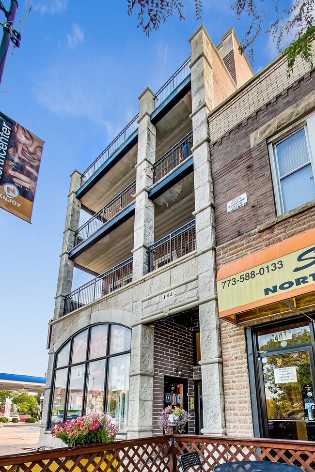 Building Photo - 4014 N Western Ave