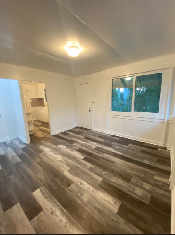 Foto del edificio - 182 Lakeview Cir