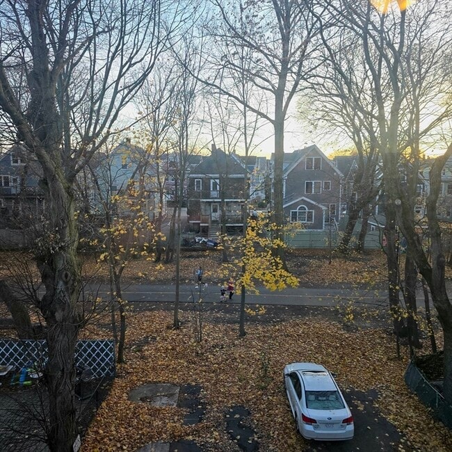 Foto del edificio - 94 Morrison Ave