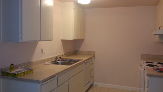 Building Photo - Great 2 Bedroom/1 Bath Duplex in Arden-Arc...