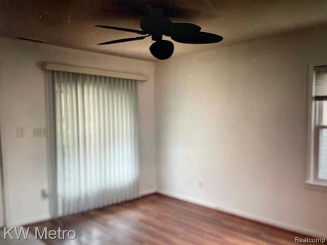 Foto del edificio - 135 E Hudson Ave