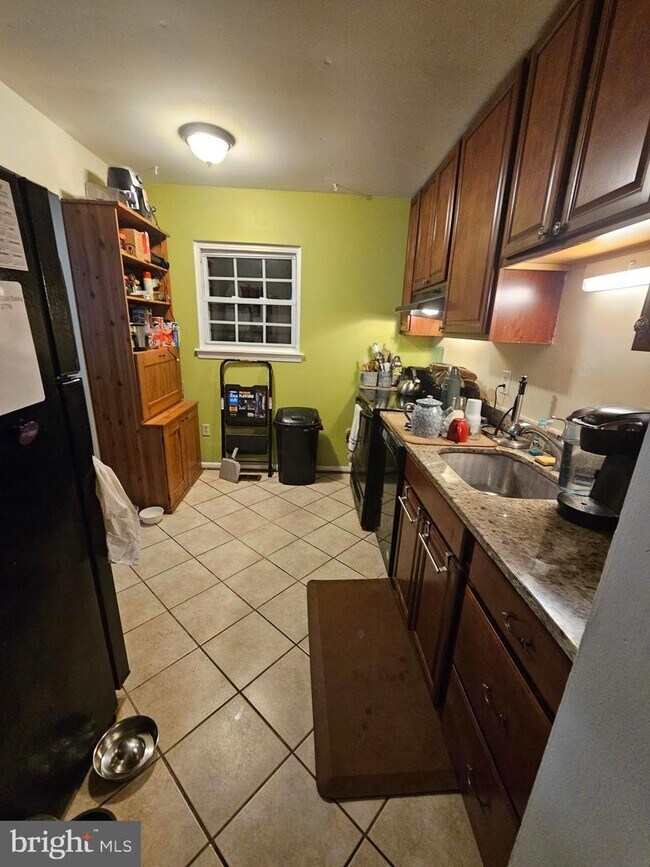 Foto del edificio - 8912 Traveller St