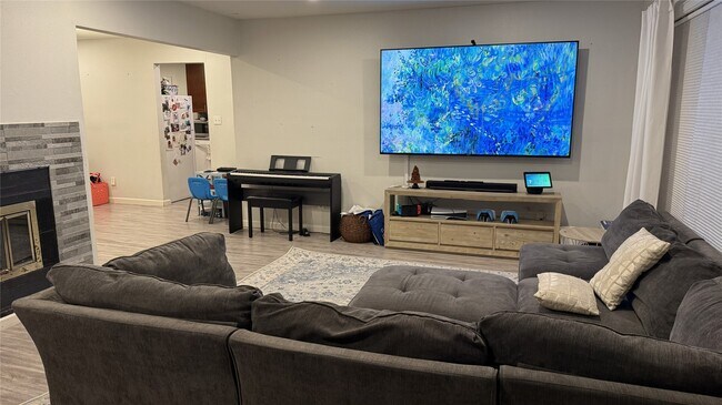 Foto del edificio - 4617 Oleander St