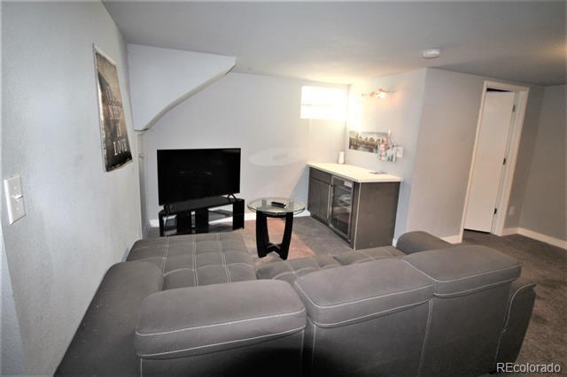 Building Photo - 5473 Shoshone St