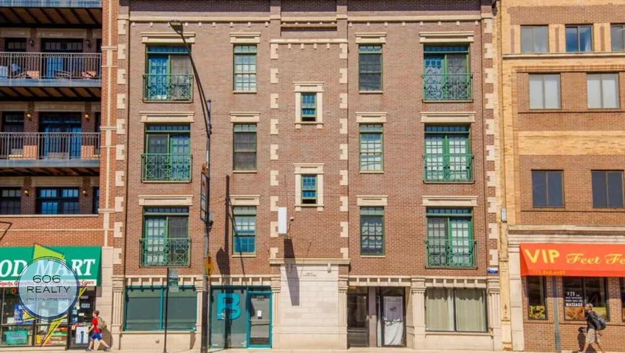 Foto principal - 3349 N Clark St