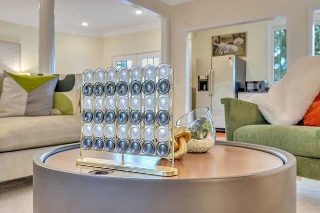 Foto del edificio - 109 E Point Dr