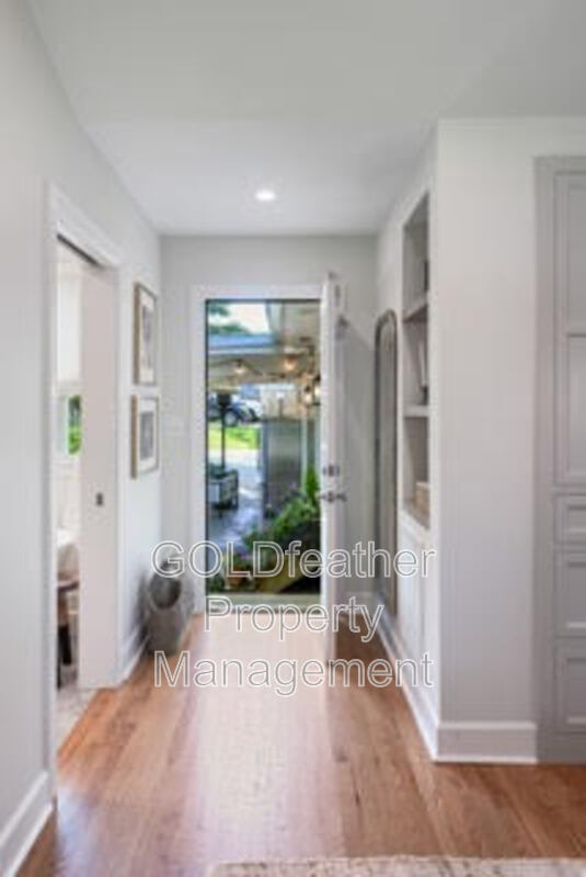 Foto del edificio - 425 Landon Dr