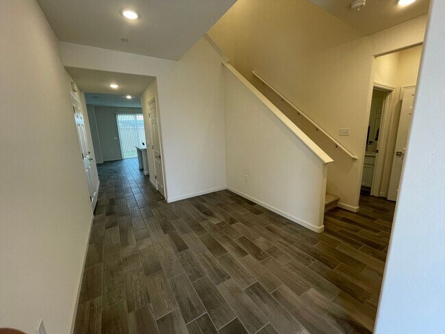 Foto del edificio - Spacious Modern Family Home in Prime Fresno Location!