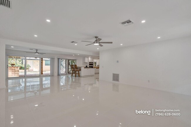 Foto del edificio - 6235 4th St