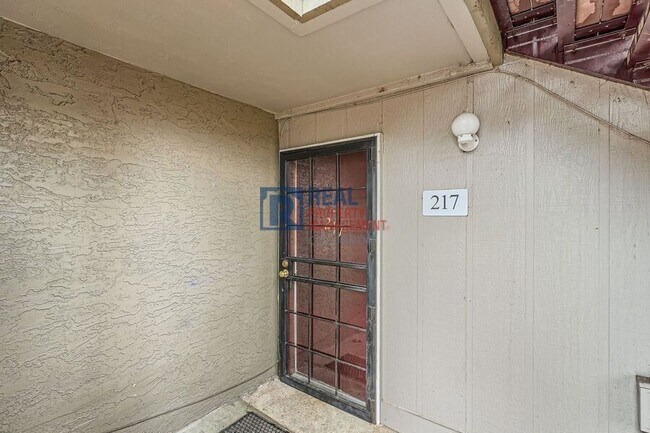 Foto del edificio - 5300 E Cherry Creek S Dr