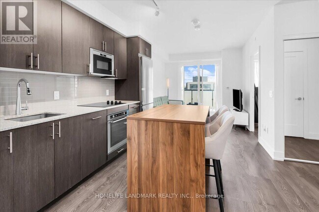 Photo du bâtiment - 2550 Simcoe St N