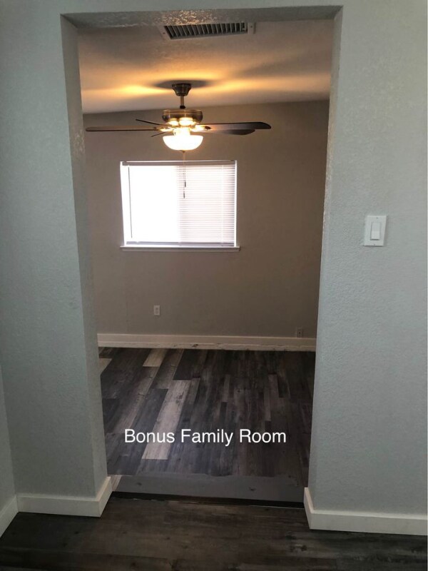 Foto del edificio - 5918 Belleau Wood Ln