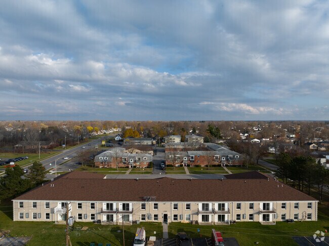 Foto del edificio - Brickstone Manor