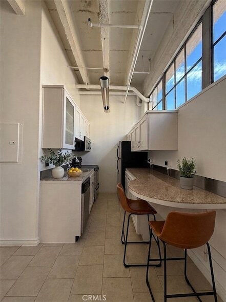 Foto del edificio - 312 W 5th St