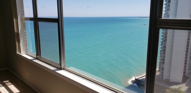 Foto del edificio - 6157 N Sheridan Rd