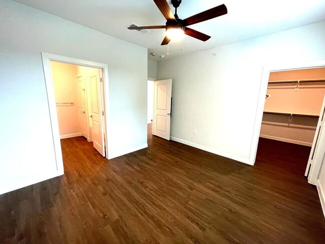 Foto del edificio - 2300 N Friendship Rd