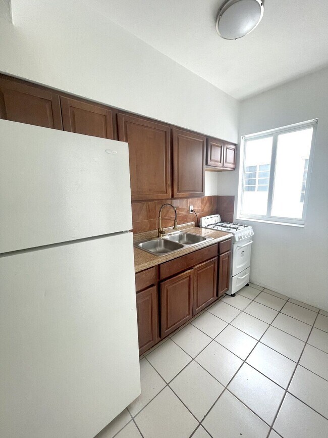 Foto del edificio - 610 12th St