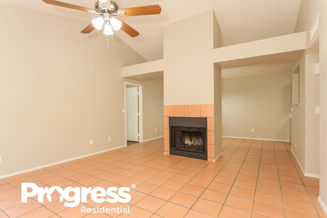 Building Photo - 11942 N 73rd Ave