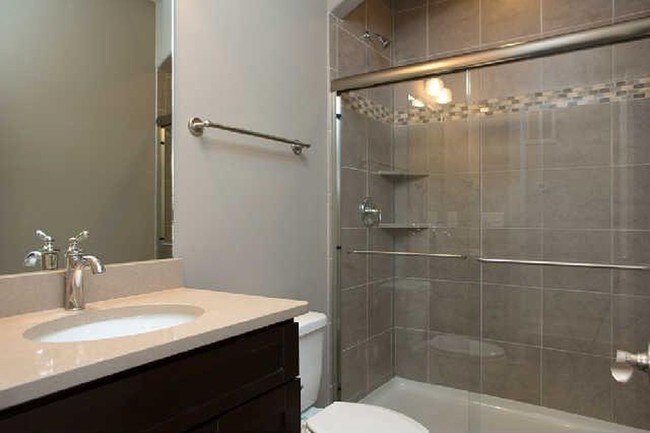 Foto del edificio - 1722 14th Ave S