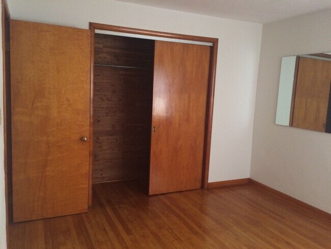 Foto del edificio - 1358 Pottery Rd