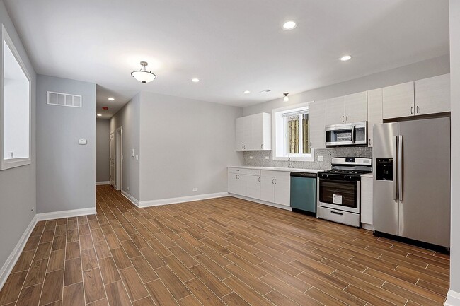 Building Photo - 5955 W Superior St