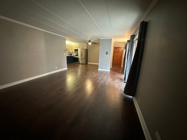 Building Photo - 1633 River St