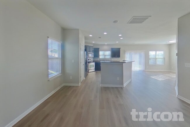 Building Photo - 539 Branch Wood Dr