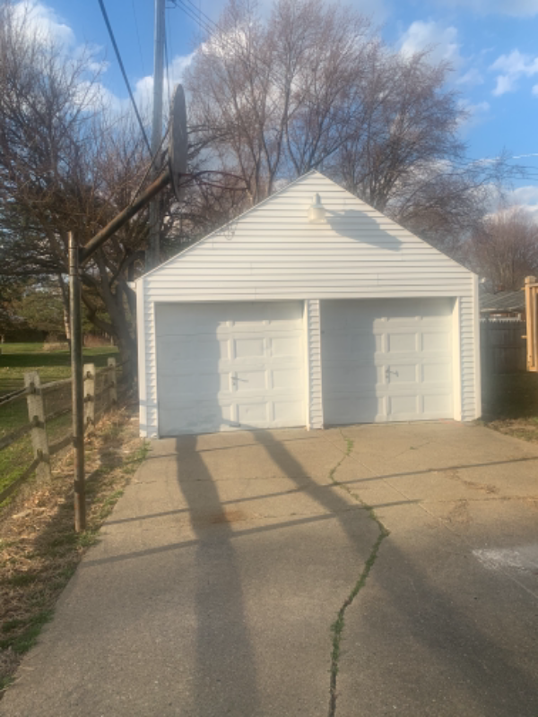 Building Photo - 3236 Schneider Rd