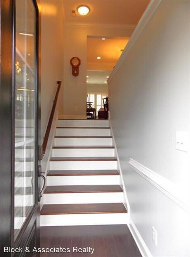 Foto del edificio - 2 br, 3.5 bath House - 104 Penley Circle
