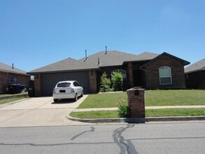 Building Photo - 1726 Concord Dr