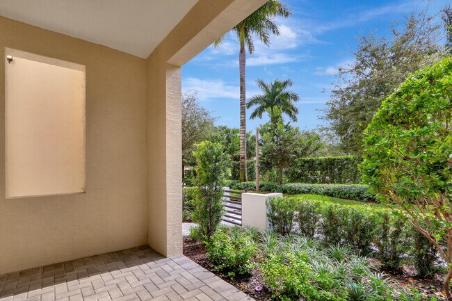 Building Photo - 12572 Gross Pointe Dr