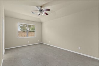Building Photo - 26350 Longview Creek Dr
