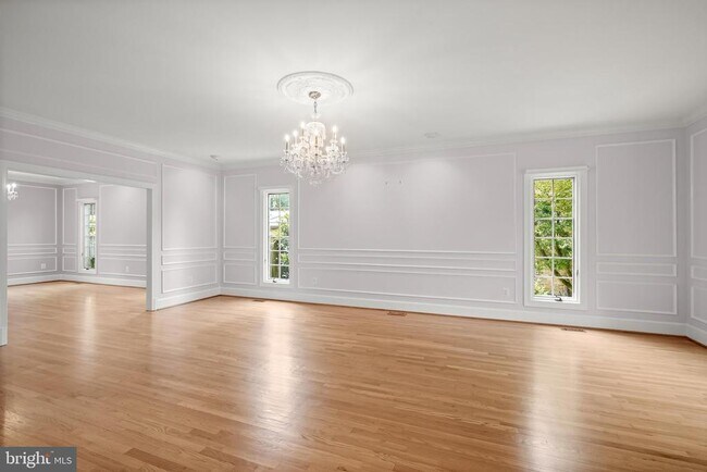 Building Photo - 9809 Hall Rd