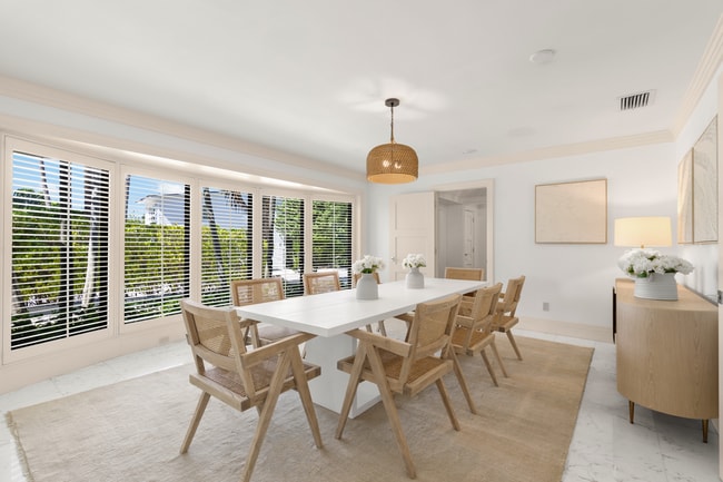 Foto del edificio - 1435 N Ocean Way