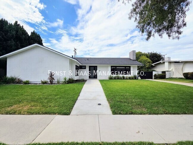 Foto del edificio - 3041 Yellowtail Dr