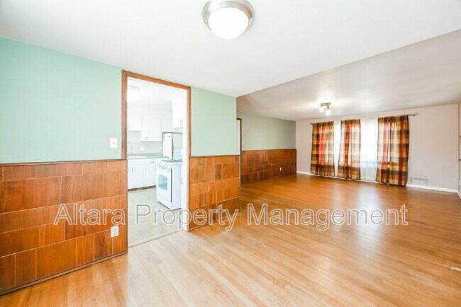 Foto del edificio - 2123 Robin Dr