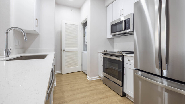 Kitchen with Stainless Steel Appliances - Kelvin Court