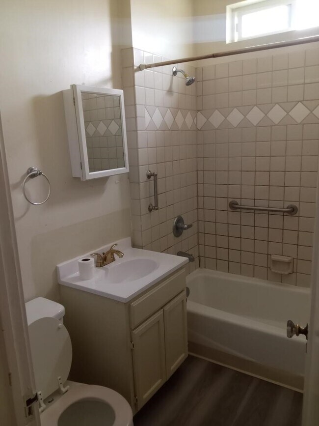 Foto del edificio - 778 W 11th St