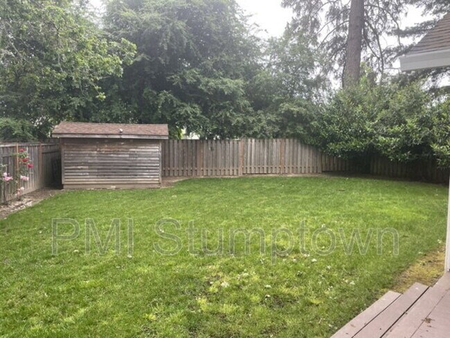 Foto del edificio - 14745 SW Surrey Ct