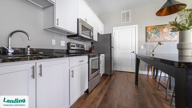 Building Photo - 41 E 9th Ave