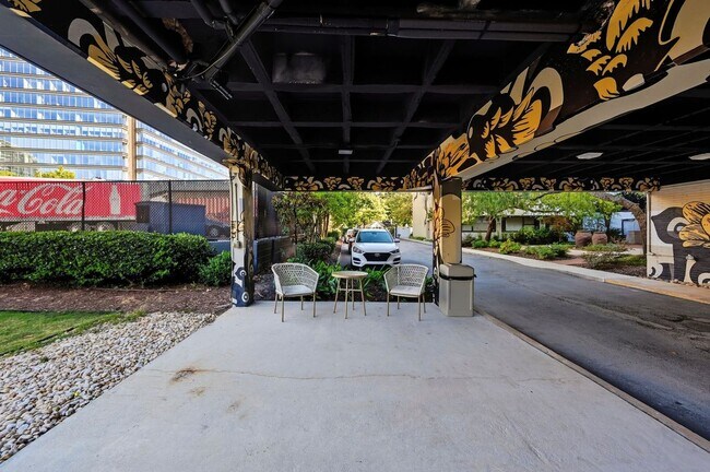 Foto del edificio - 3645 Peachtree Rd NE