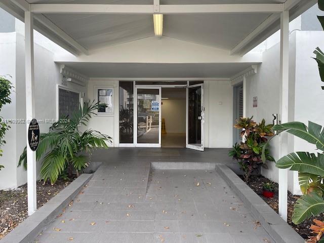 Building Photo - 9143 SW 77th Ave