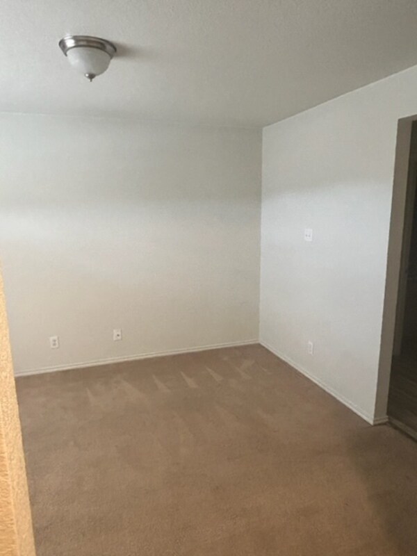 Building Photo - 3205 Lorena Dr