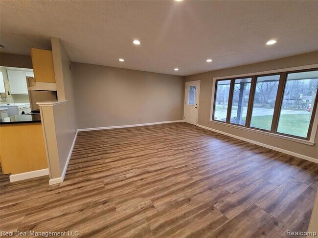 Foto del edificio - 2534 Depew Dr