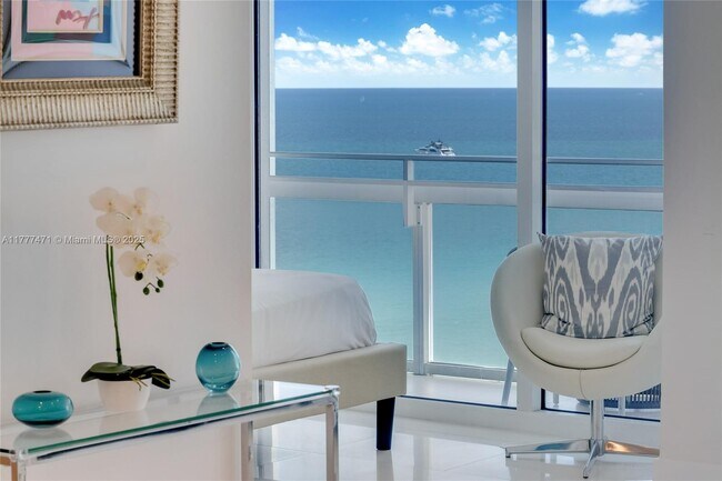Building Photo - 6801 Collins Ave