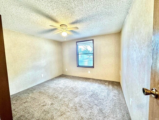 Building Photo - 3032 E Amy Ln